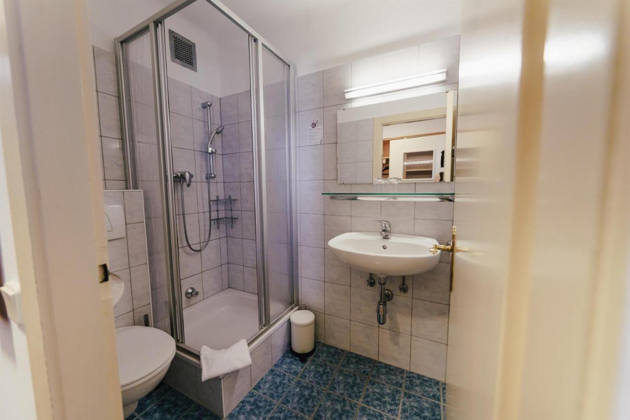 Gaestehaus Frank Otel Velden am Wörthersee Dış mekan fotoğraf