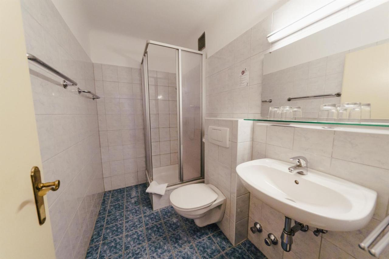 Gaestehaus Frank Otel Velden am Wörthersee Dış mekan fotoğraf