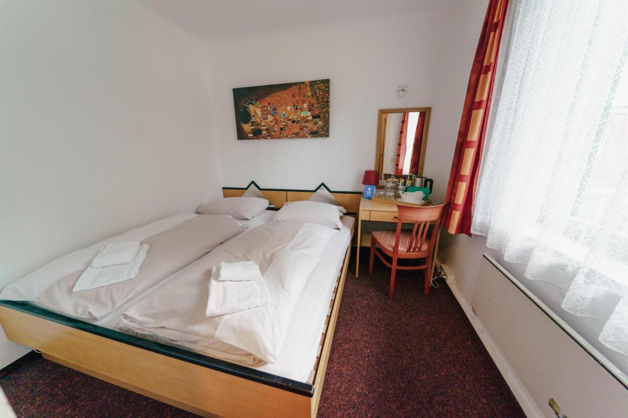 Gaestehaus Frank Otel Velden am Wörthersee Dış mekan fotoğraf