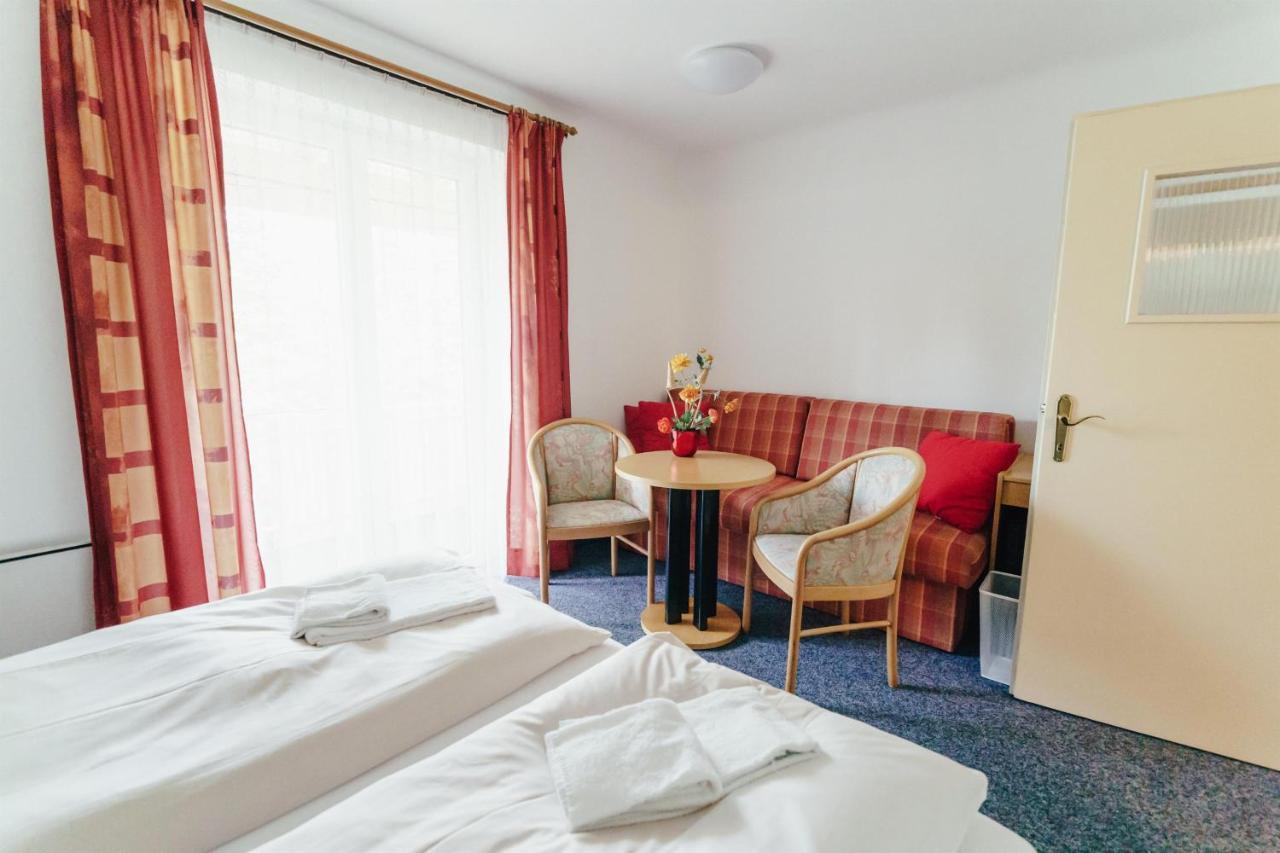 Gaestehaus Frank Otel Velden am Wörthersee Dış mekan fotoğraf