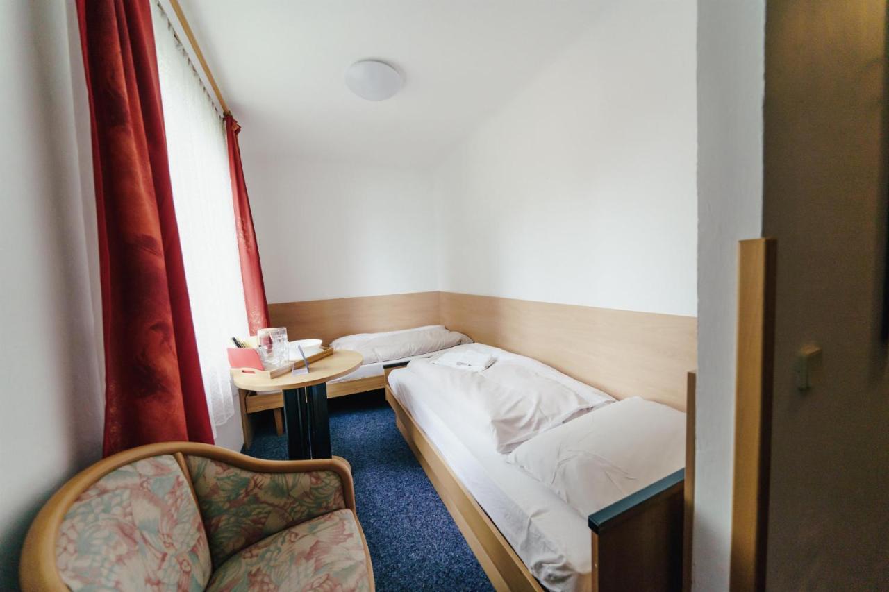 Gaestehaus Frank Otel Velden am Wörthersee Dış mekan fotoğraf