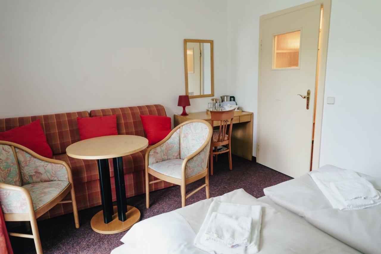 Gaestehaus Frank Otel Velden am Wörthersee Dış mekan fotoğraf