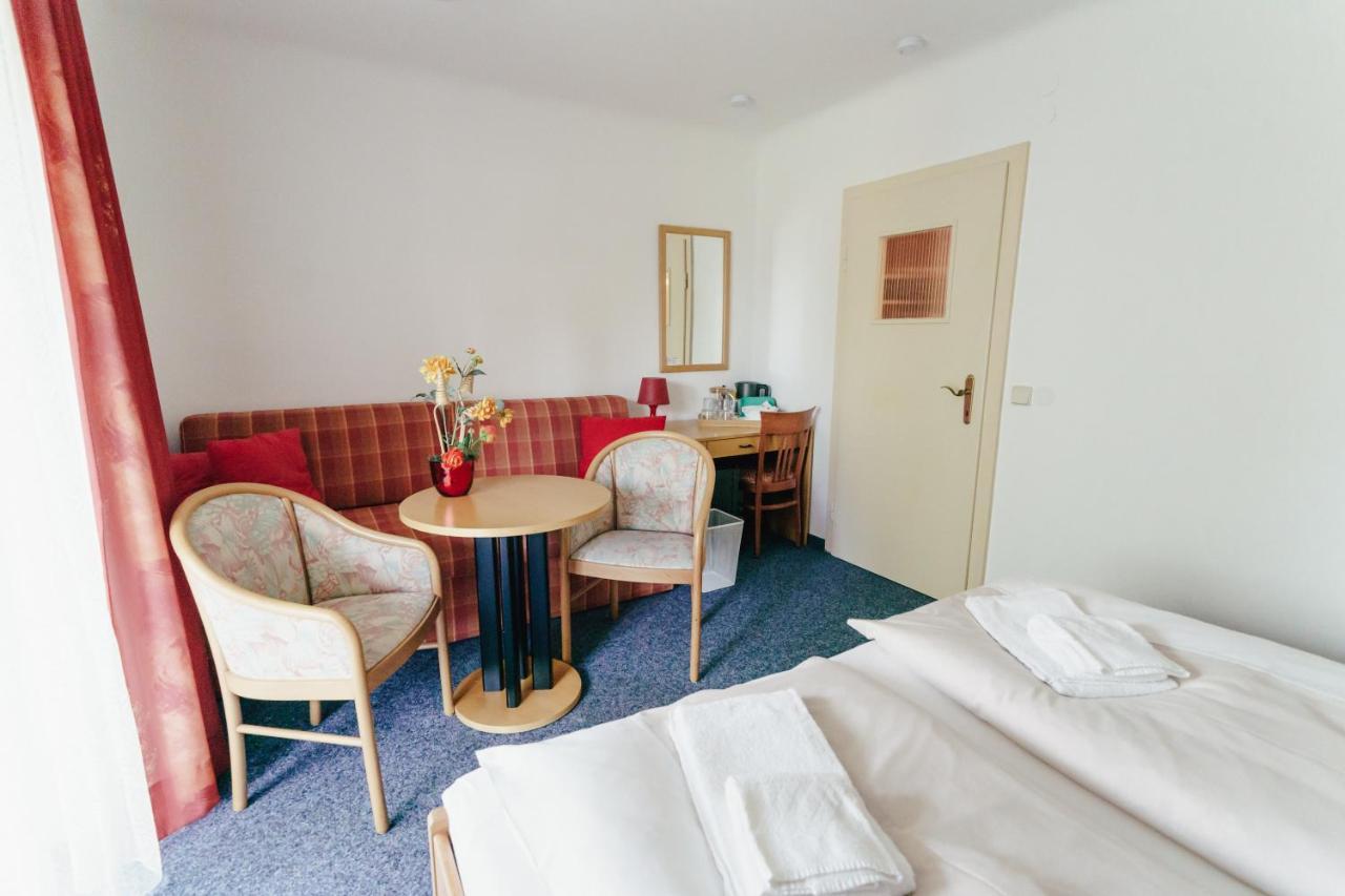 Gaestehaus Frank Otel Velden am Wörthersee Dış mekan fotoğraf